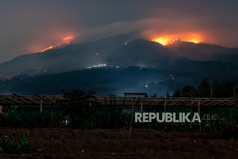 Keluhan Sesak Napas dan Batuk Tetap Dialami Oleh Lansia Setelah Kebakaran di Gunung Merbabu