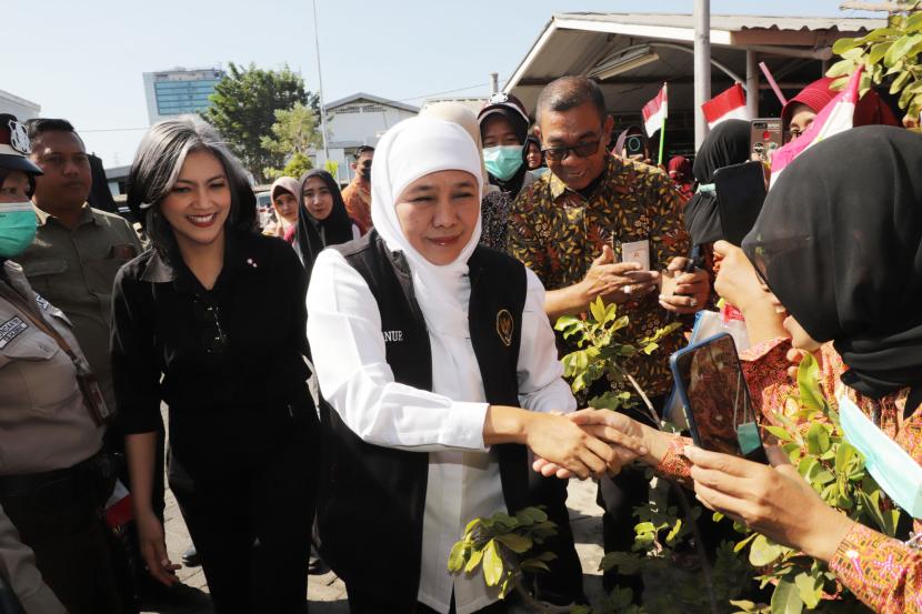 Airlangga Memasukkan Khofifah ke Dalam Tim Koalisi Prabowo-Gibran di Jatim