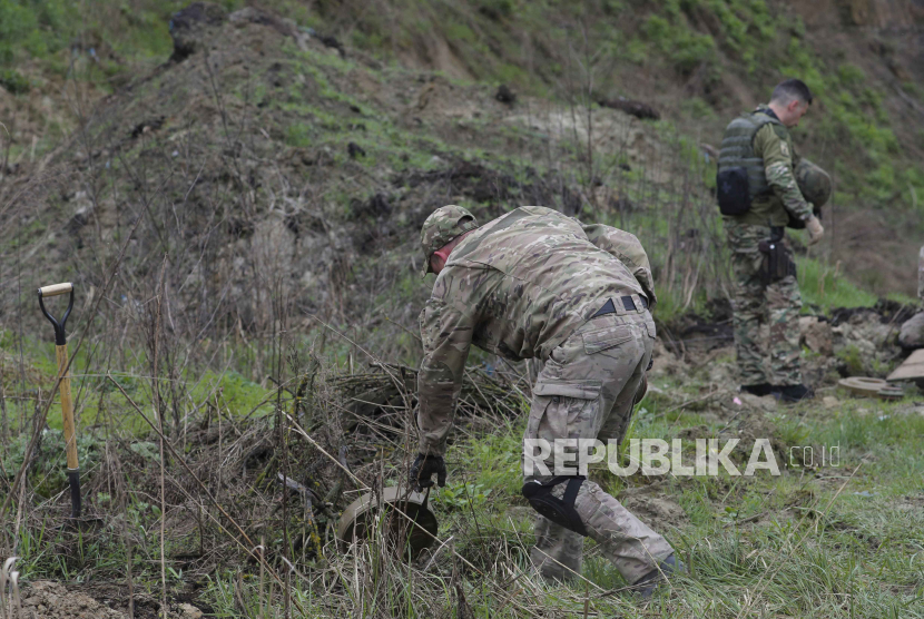 Latihan Perang Musim Dingin Pasukan Amatir Ukraina di Polandia