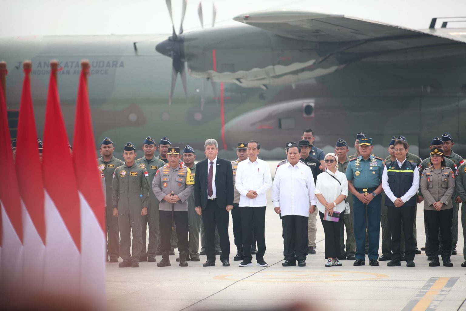 Prabowo Akan Mengambil Tempat Jokowi, Bukan Menirunya