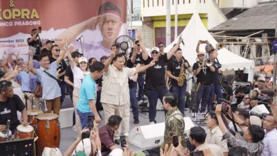 Prabowo Menemui Nelayan di Pantai Cilincing Jakarta Utara