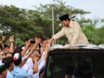 Prabowo Bersama Warga dan Relawan Ngopi di Kedai Kopi Aceh: Sensasinya Luar Biasa!