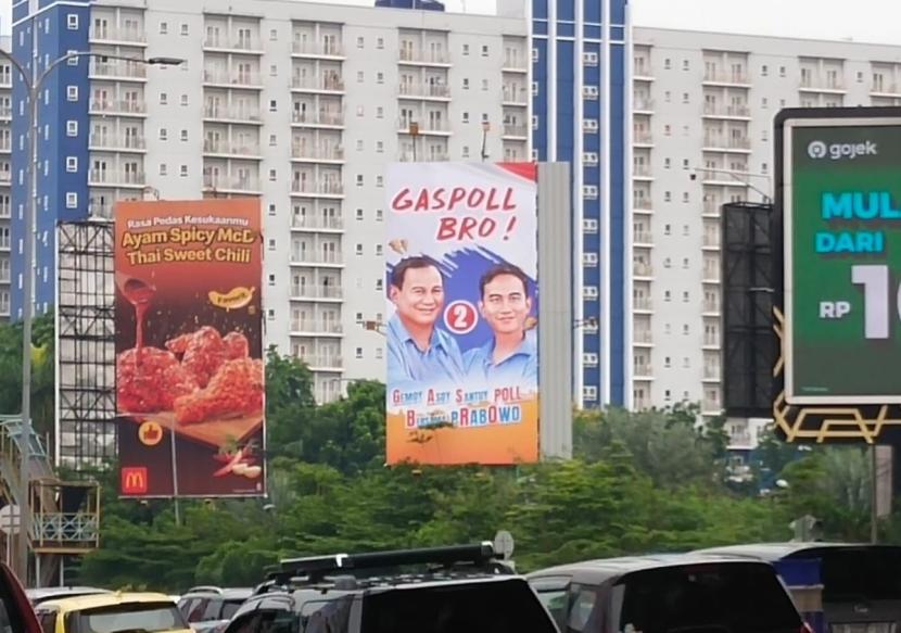 “Gaspoll Bro!” Pemasangan Prabowo-Gibran di Bekasi Menarik Perhatian Warga