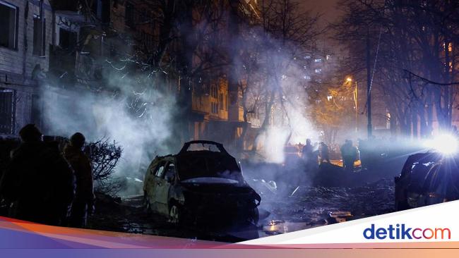 Rusia Meluncurkan 158 Rudal ke Ukraina, Menewaskan 30 Orang