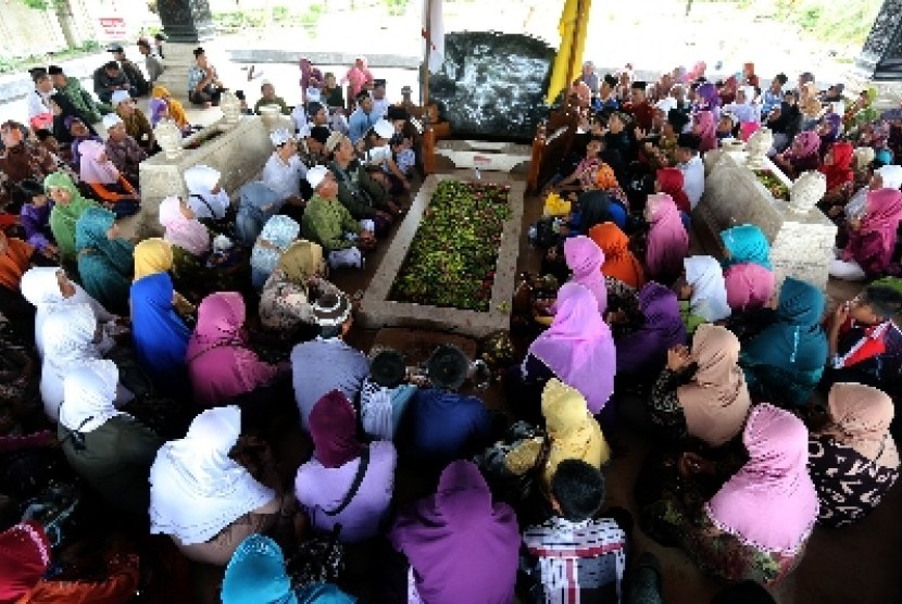 Prabowo, AHY, dan Didi Mahardhika Berziarah ke Makam Bung Karno