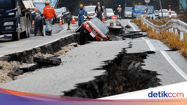 Bingkai Sepekan: Keberanian di Tengah Pesta Cahaya, Air Mata Duka Tersembunyi